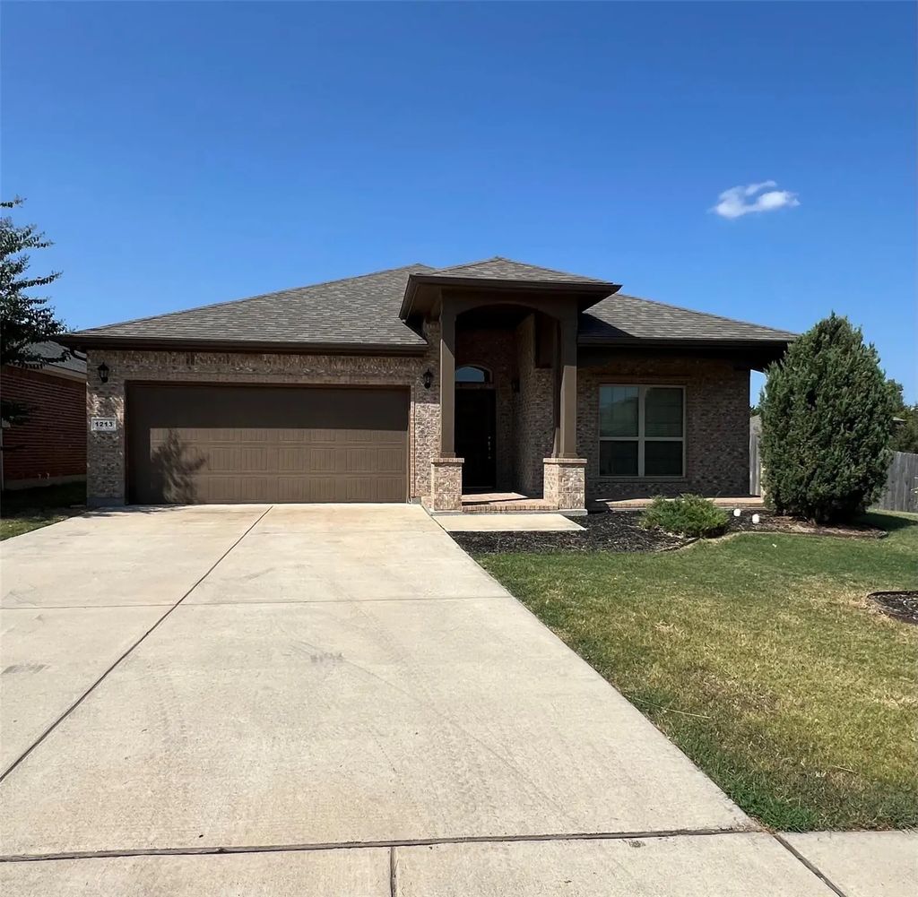 1213 Ashley Drive, Weatherford