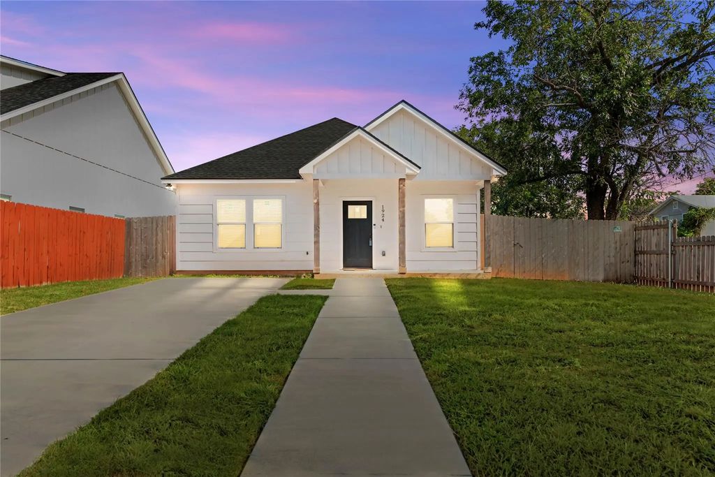 1924 Summer Avenue, Waco