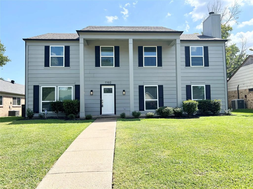 1102 Melissa Lane, Garland