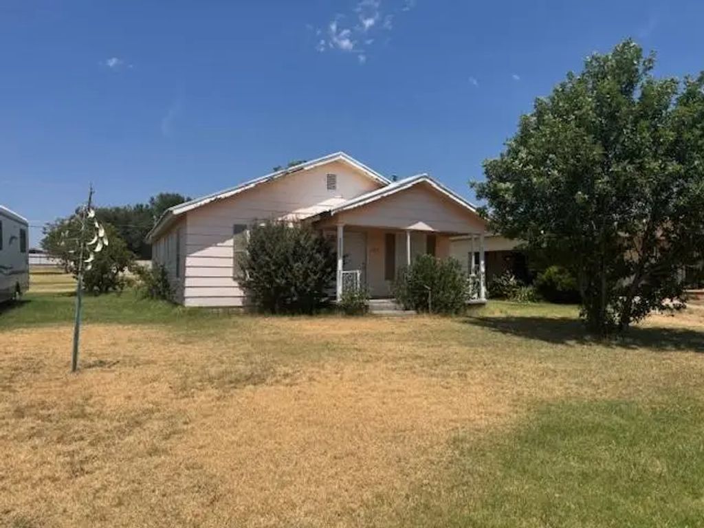 607 E Lee Street, Rotan