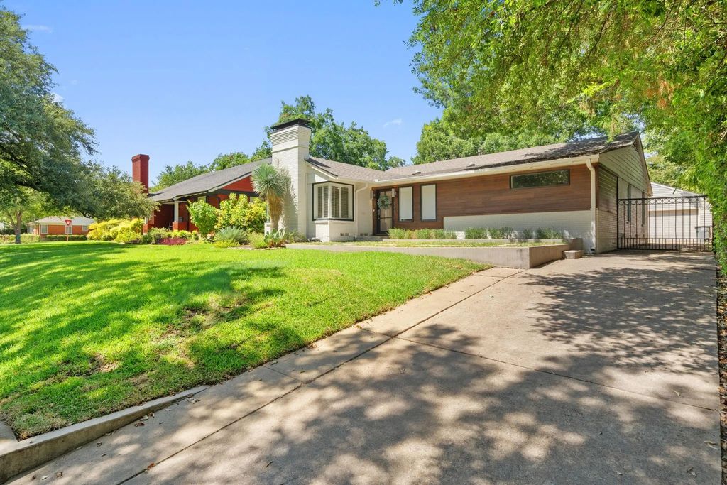 6215 Mccommas Boulevard, Dallas