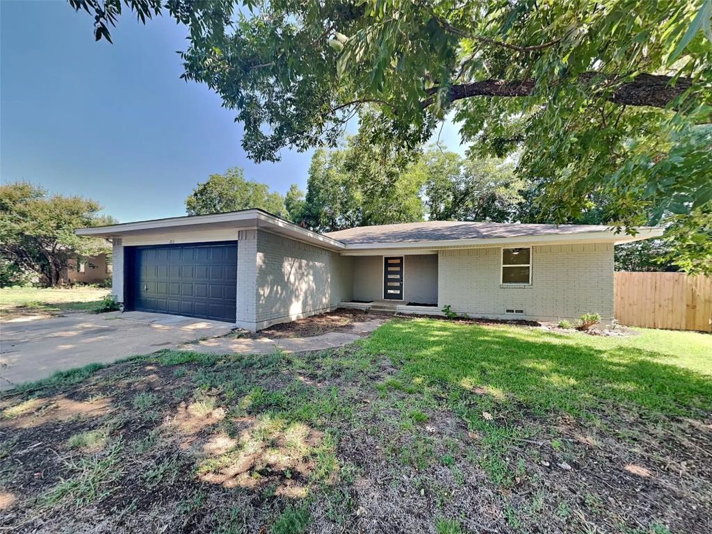 203 Watson Drive, Allen