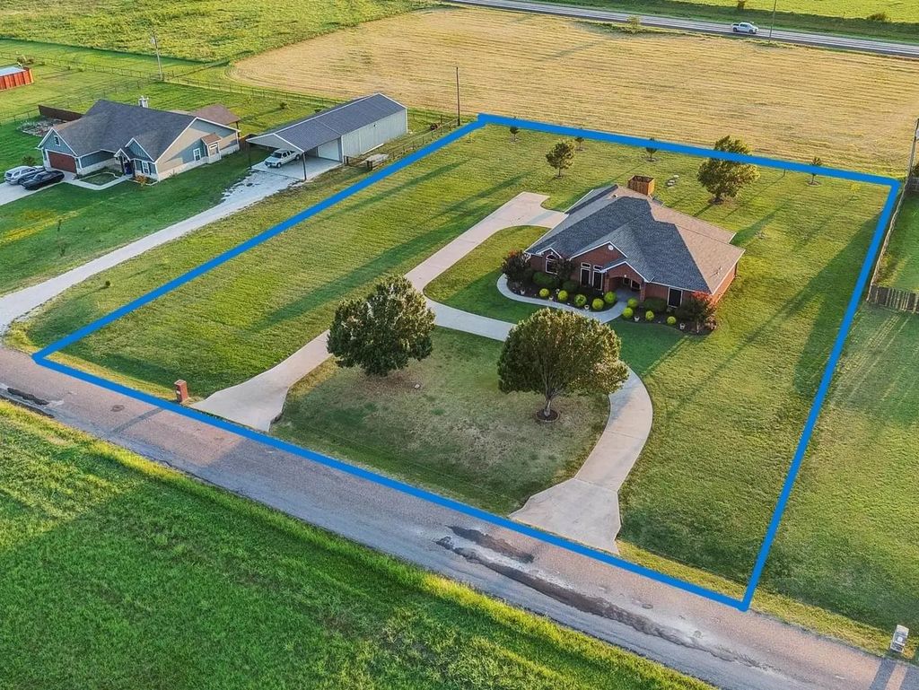 5025 Old Town Road, Whitesboro