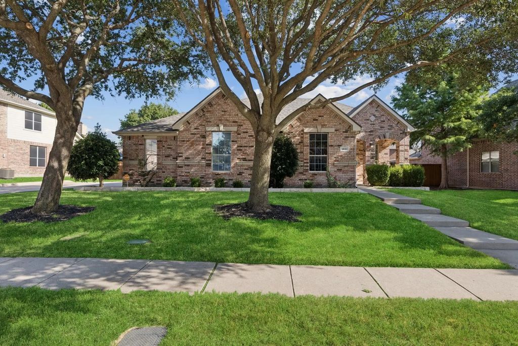 1421 Amistad Drive, Prosper