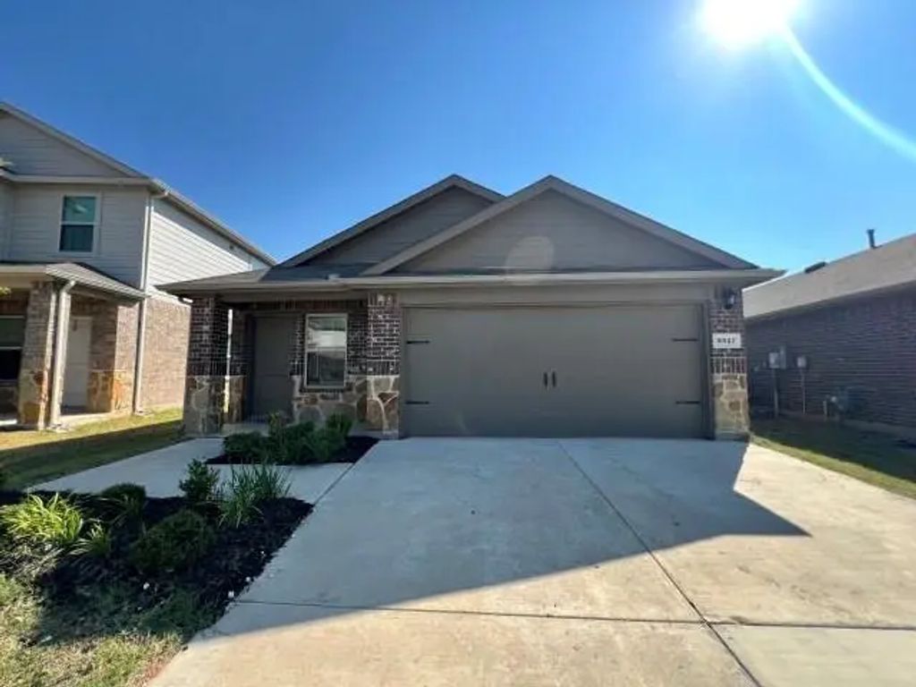 3517 Mildren Bend, Crandall