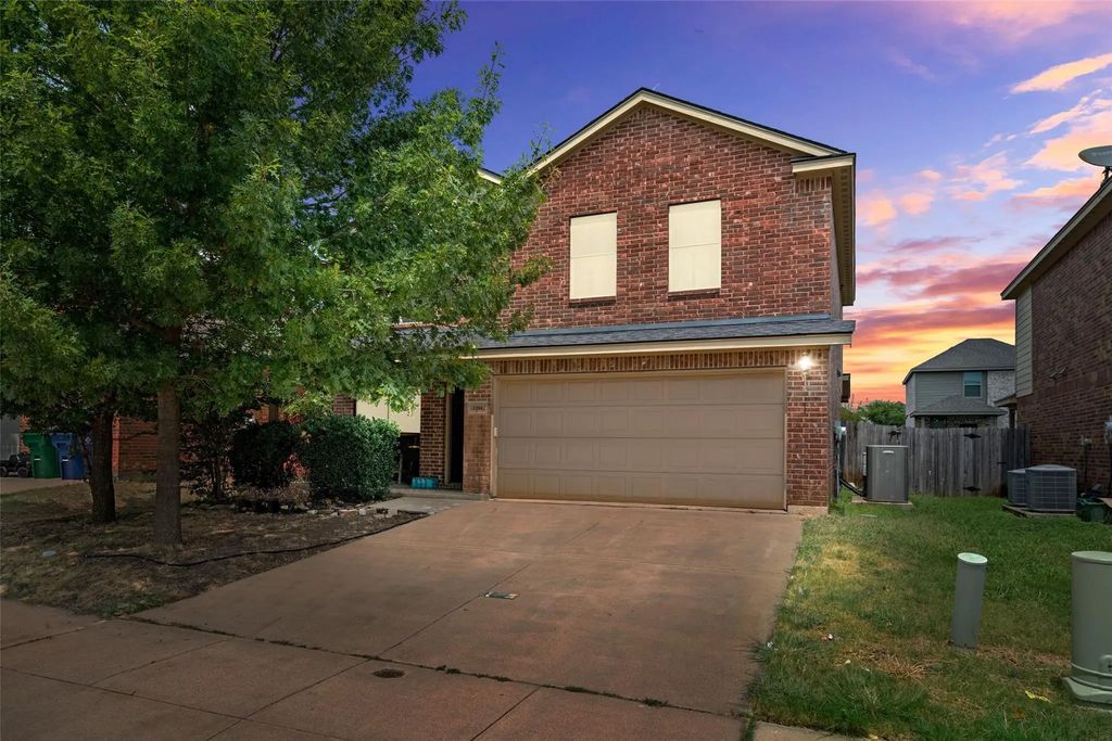 1204 Boxwood Drive, Crowley