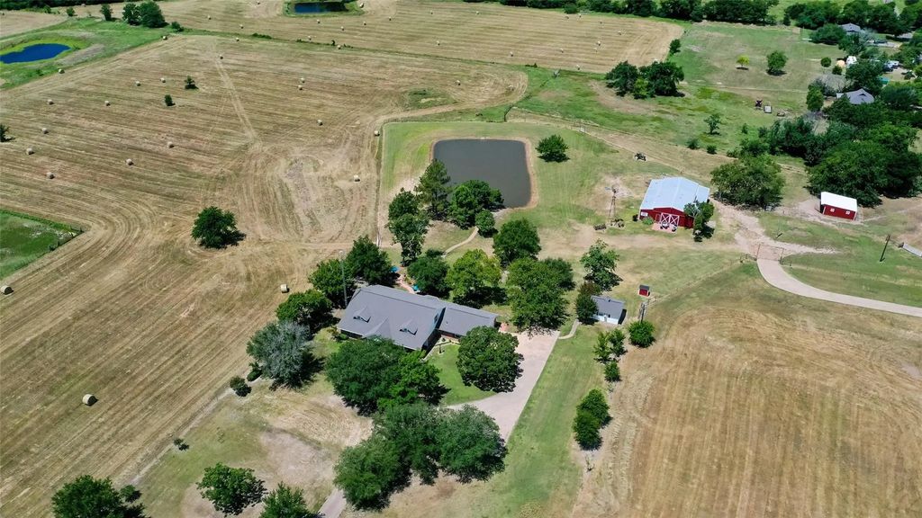 4361 Farm Road 275 N, Cumby