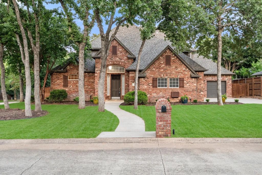 1 Lake Forest Court, Trophy Club