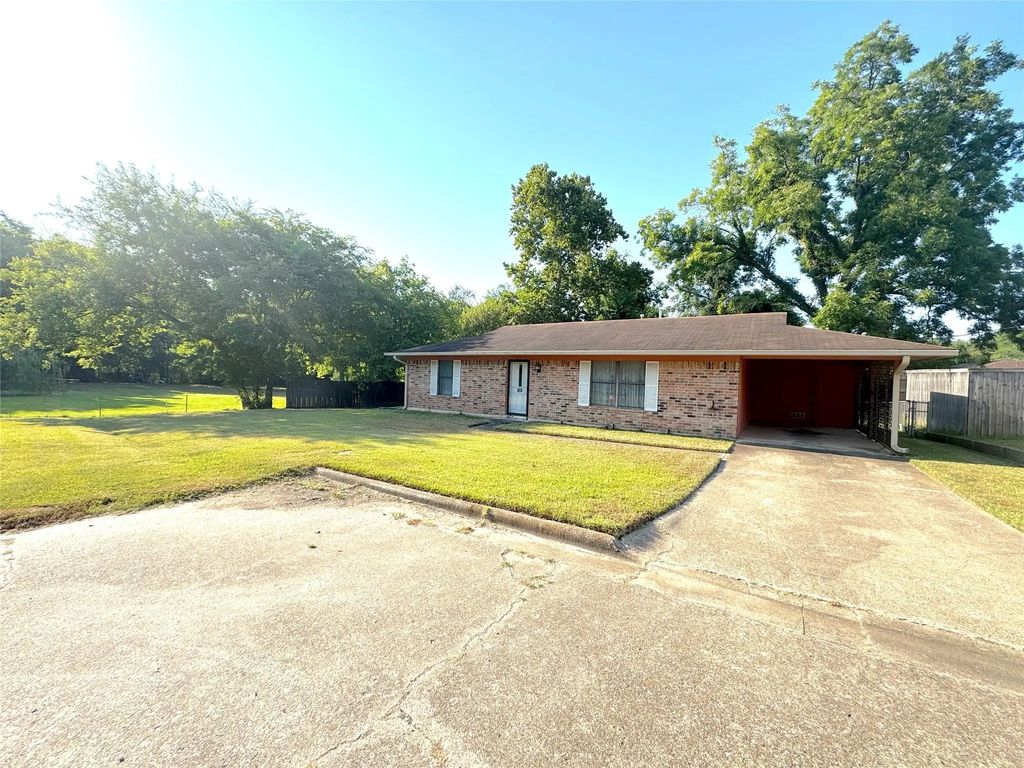 102 Holly Park Street, Mount Vernon