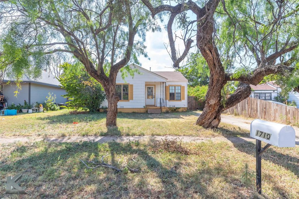 1710 Oak Street, Abilene