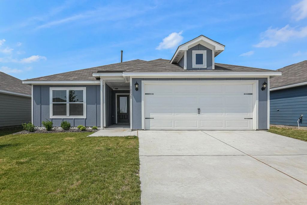 10828 Gray Mare Drive, Fort Worth