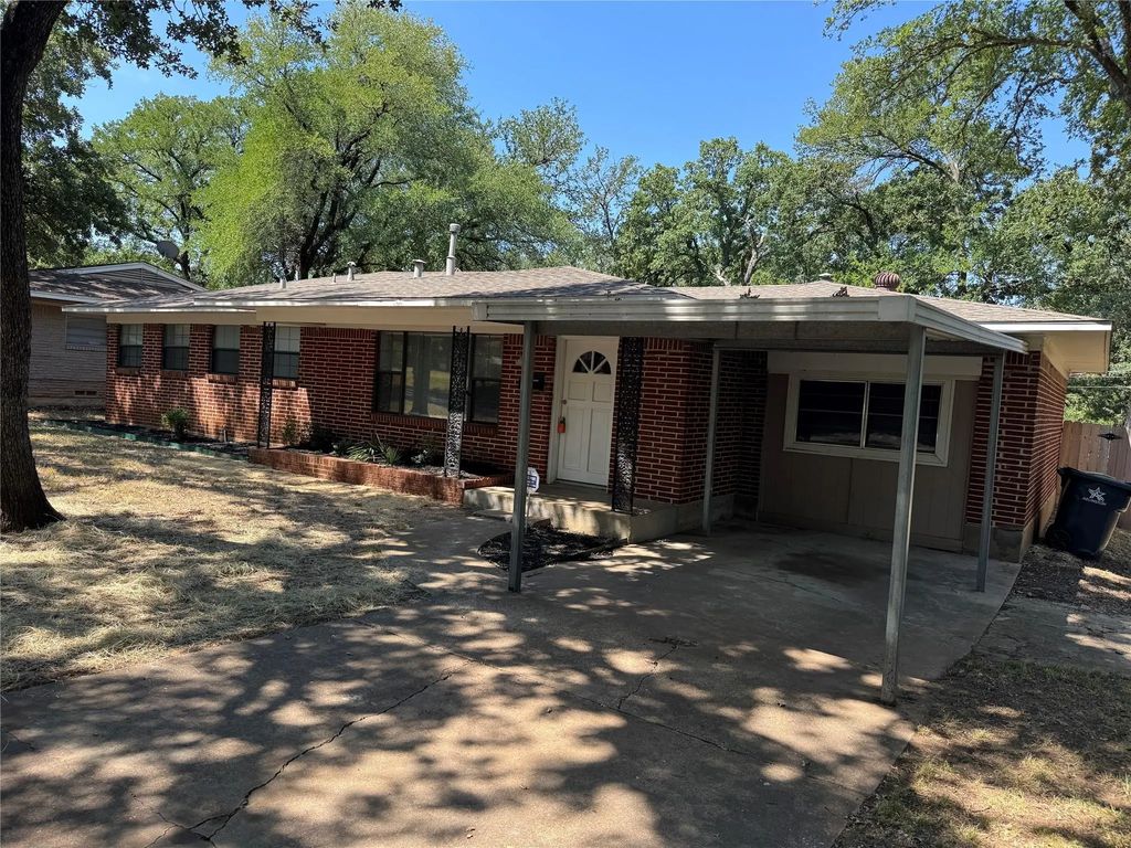 804 Gaye Lane, Arlington