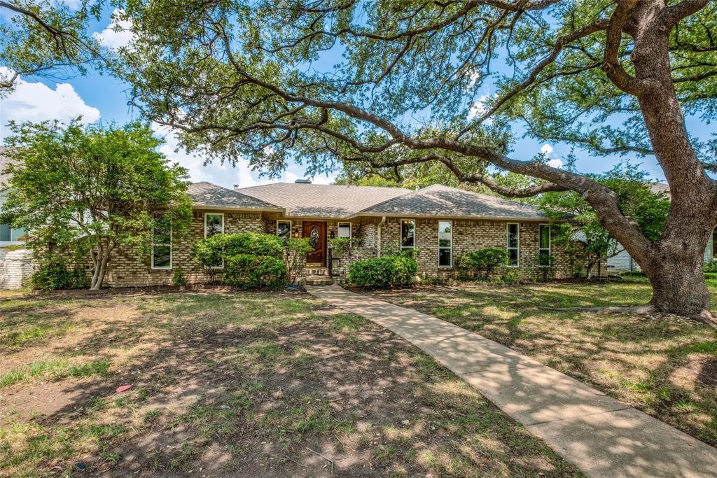9239 Seagrove Drive, Dallas