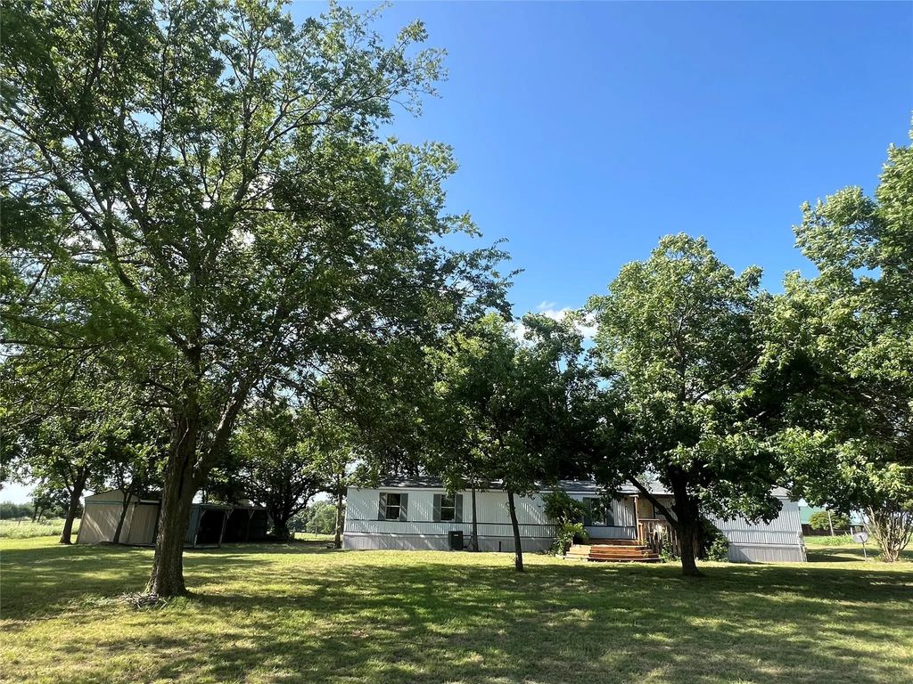 921 County Road 4728, Cumby