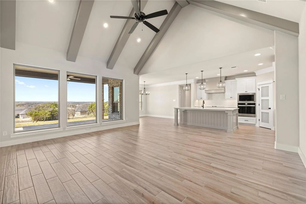 821 Dogwood Road, Weatherford