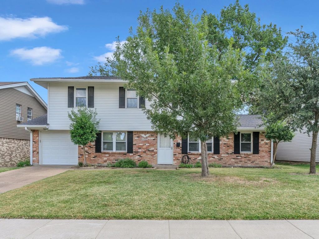 2924 Harlan Drive, Mesquite