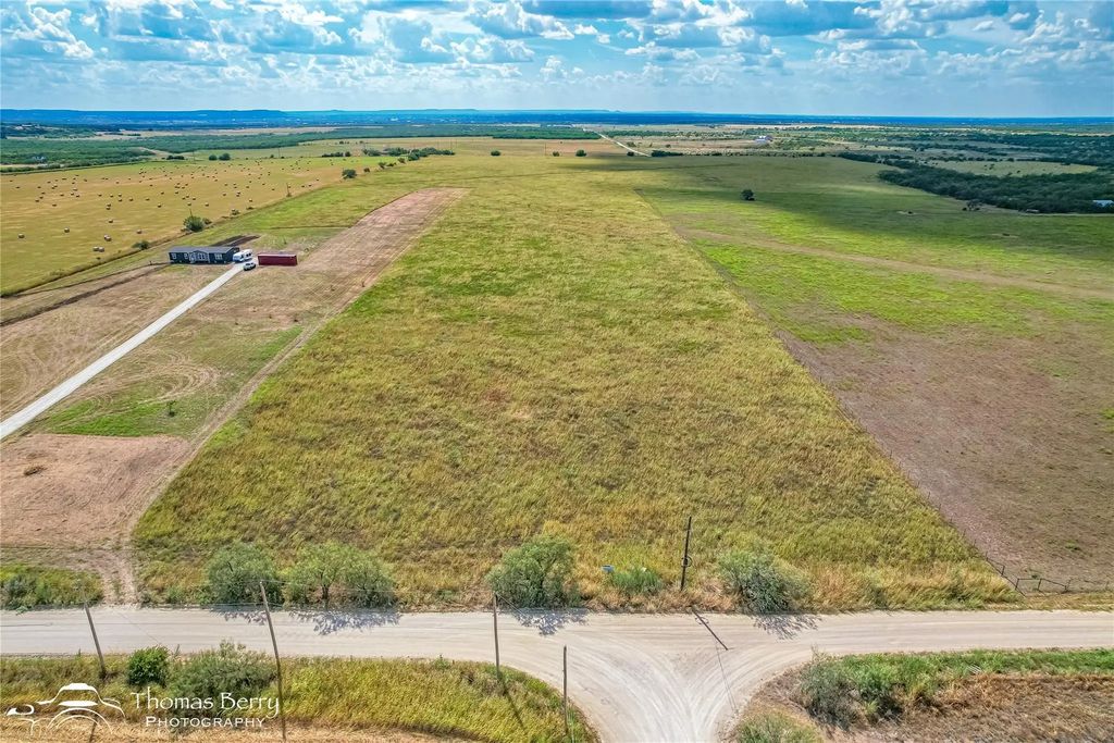 5805 County Road 223, Clyde