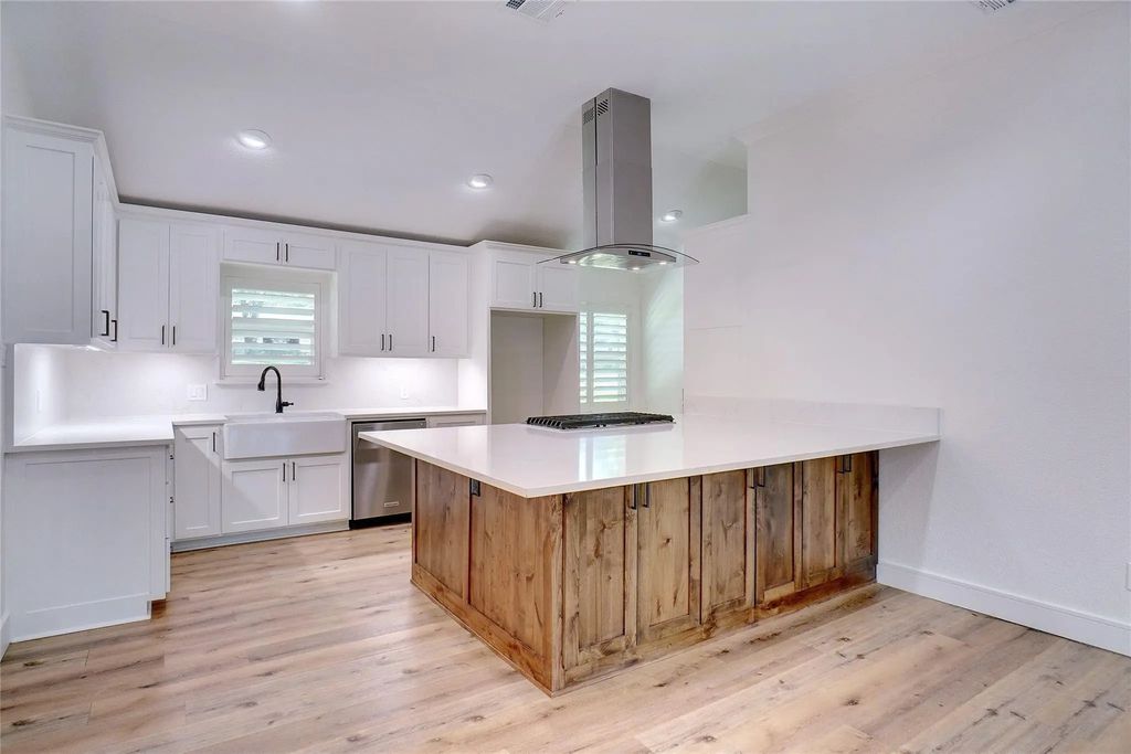 605 Hillside Road, Colleyville