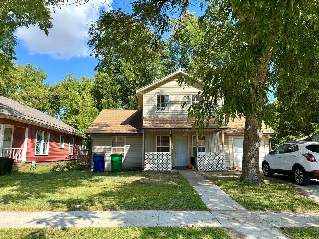 204 University Avenue, Waxahachie