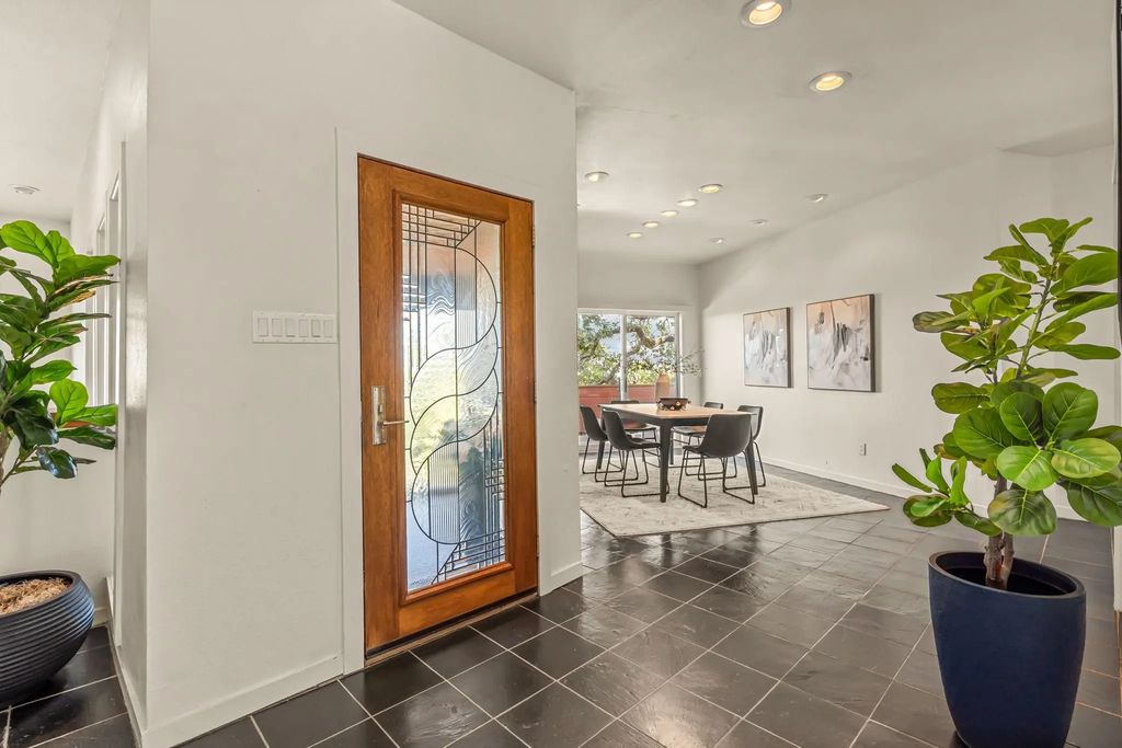 230 Oak Hill Drive, Trophy Club