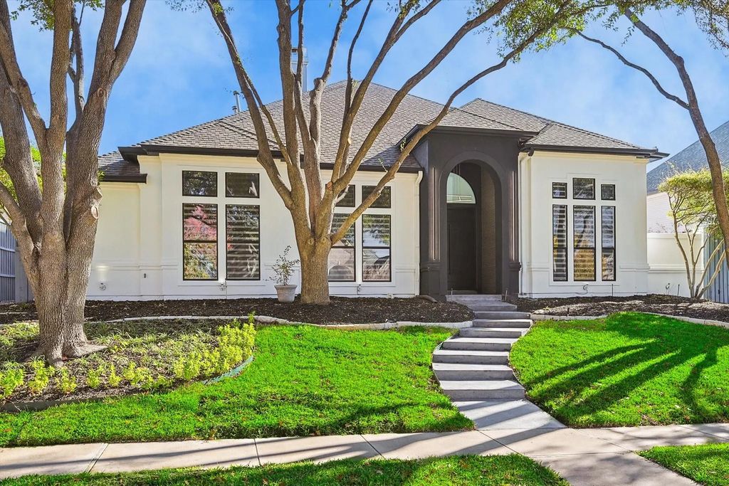 18716 Thorntree Lane, Dallas