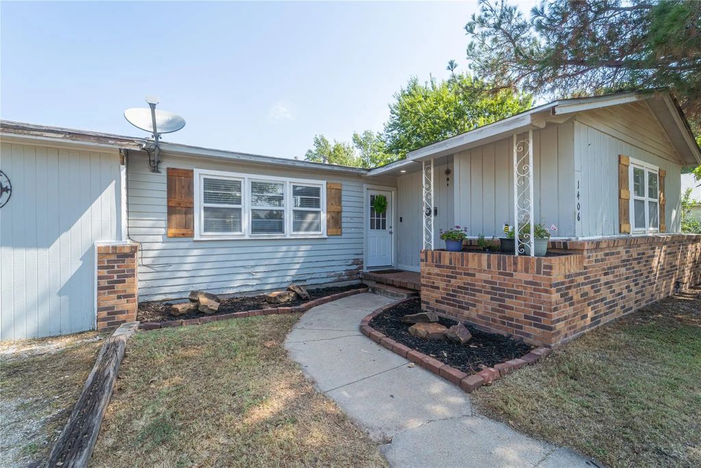 1406 Bliss Street, Cisco
