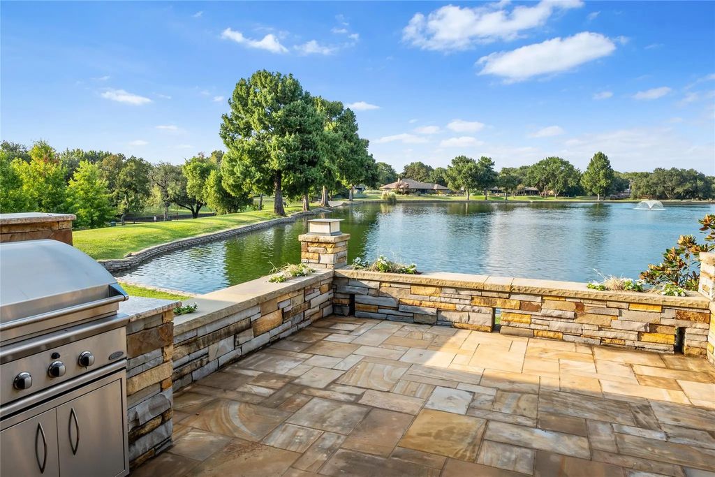 1 Country Lake Drive, Carrollton