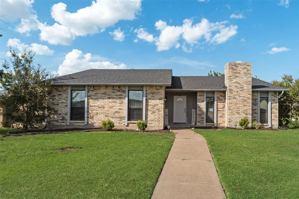 2221 Marble Falls Drive, Carrollton