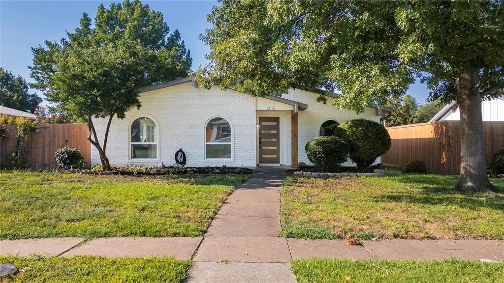 1836 Spanish Trail, Plano