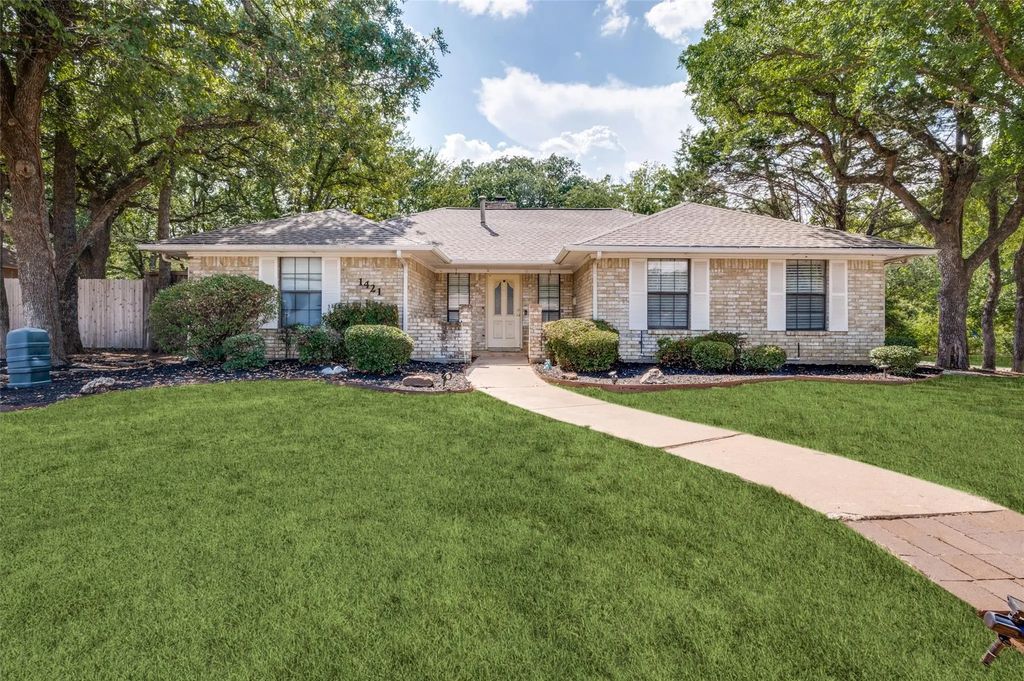1421 Briarwood Street, Denton