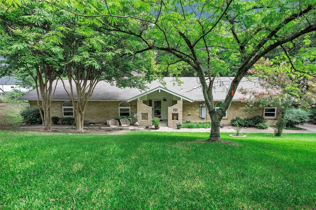 511 W Red Bird Lane, Duncanville