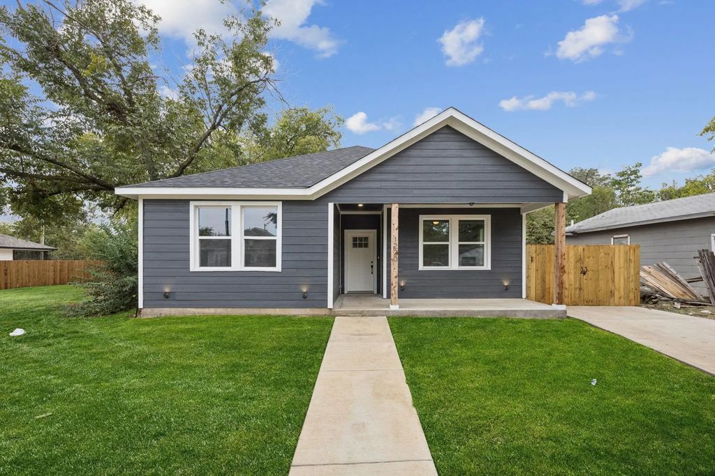 1220 E Leuda Street, Fort Worth