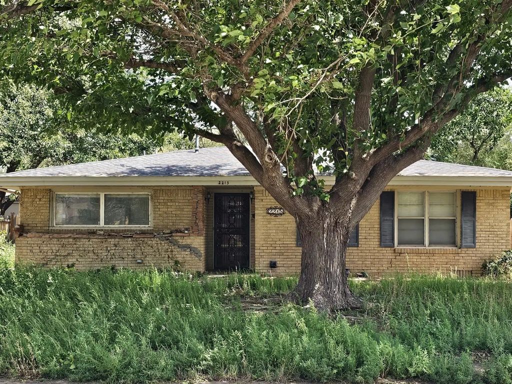 2215 Locust Street, Amarillo