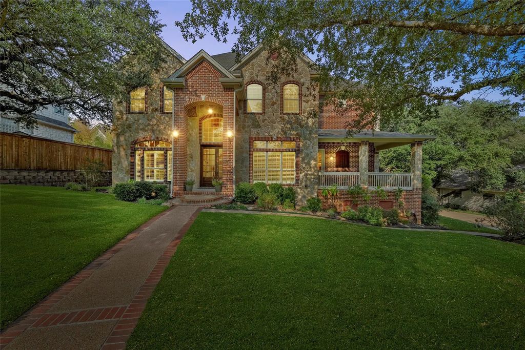 707 Sweet Briar Rose, Waco