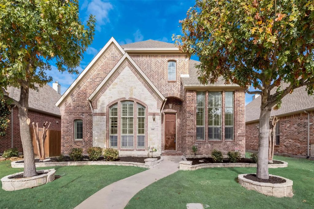 816 Cougar Drive, Allen