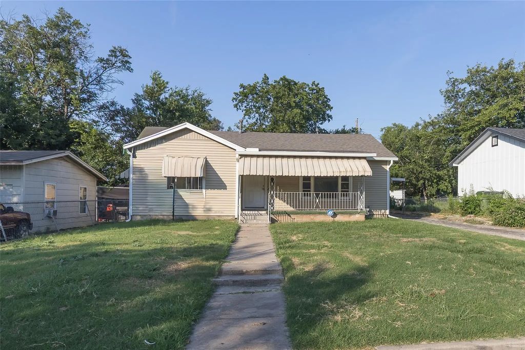 1813 Travis Street, Waco
