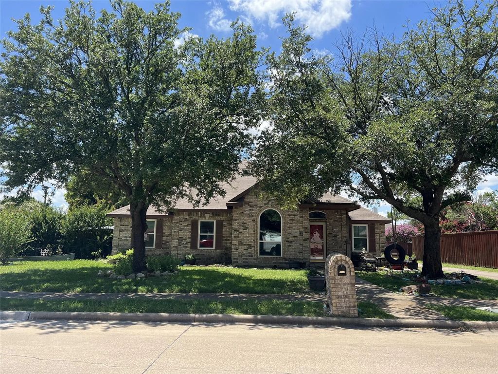 3305 Bridgewater Drive, Rowlett