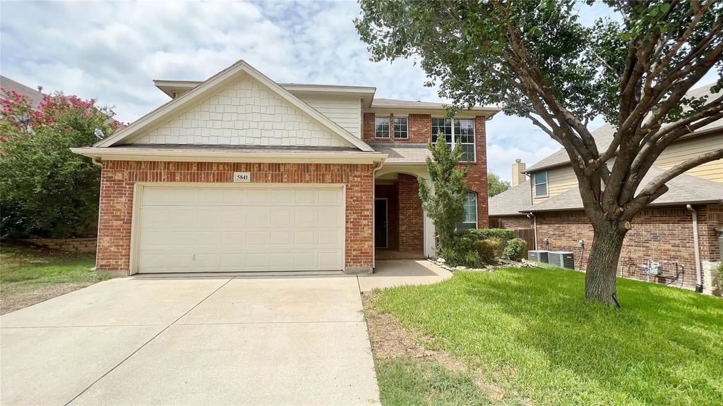 5841 Barrier Reef Drive, Fort Worth