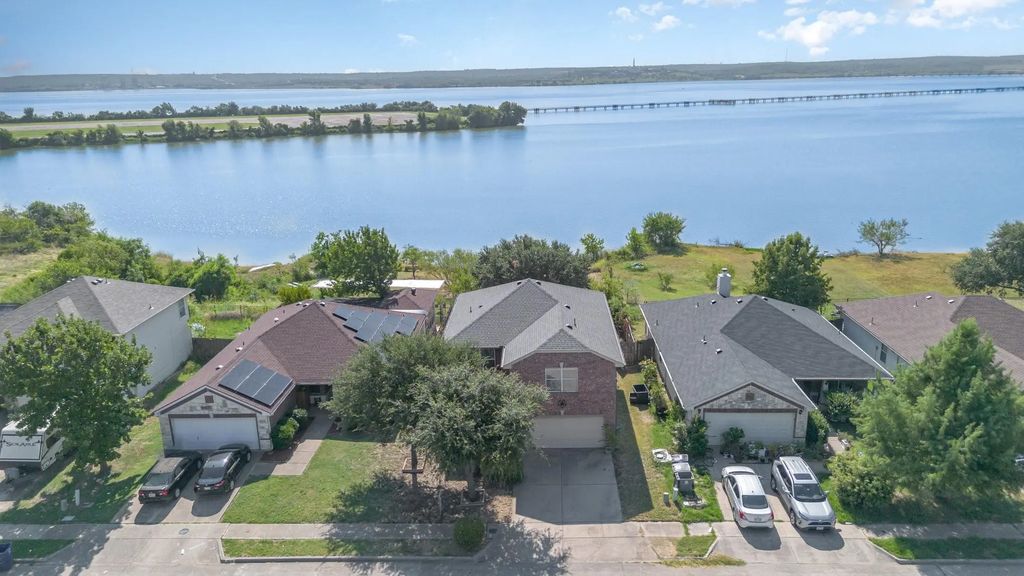 1614 Nina Drive, Dallas