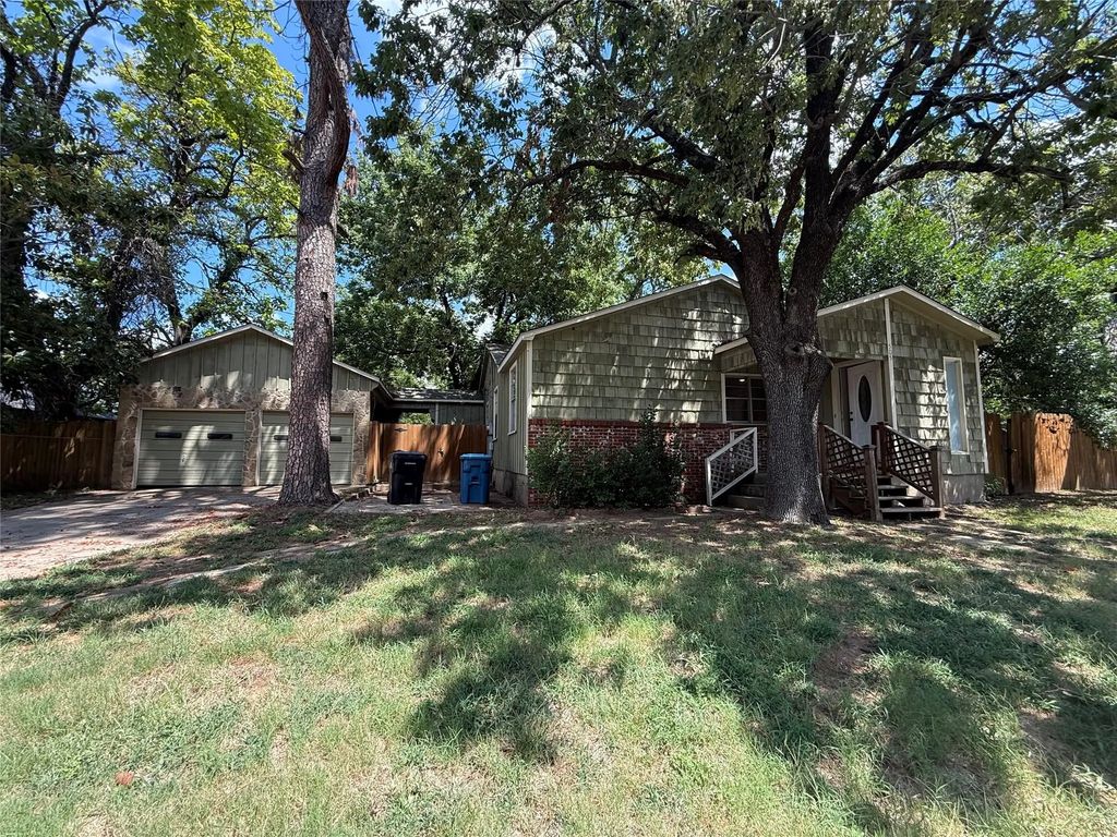 505 W Ford Street, Denison