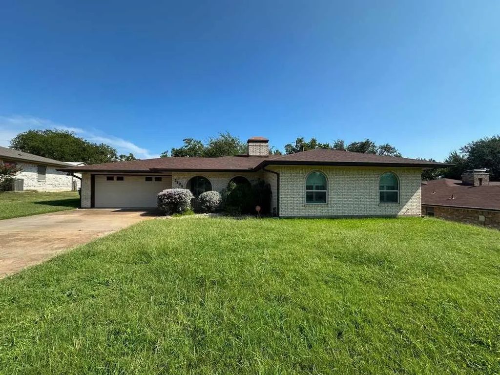2525 Lowrey Drive, Gatesville