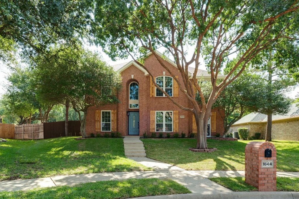 1644 Mountain Laurel Drive, Keller