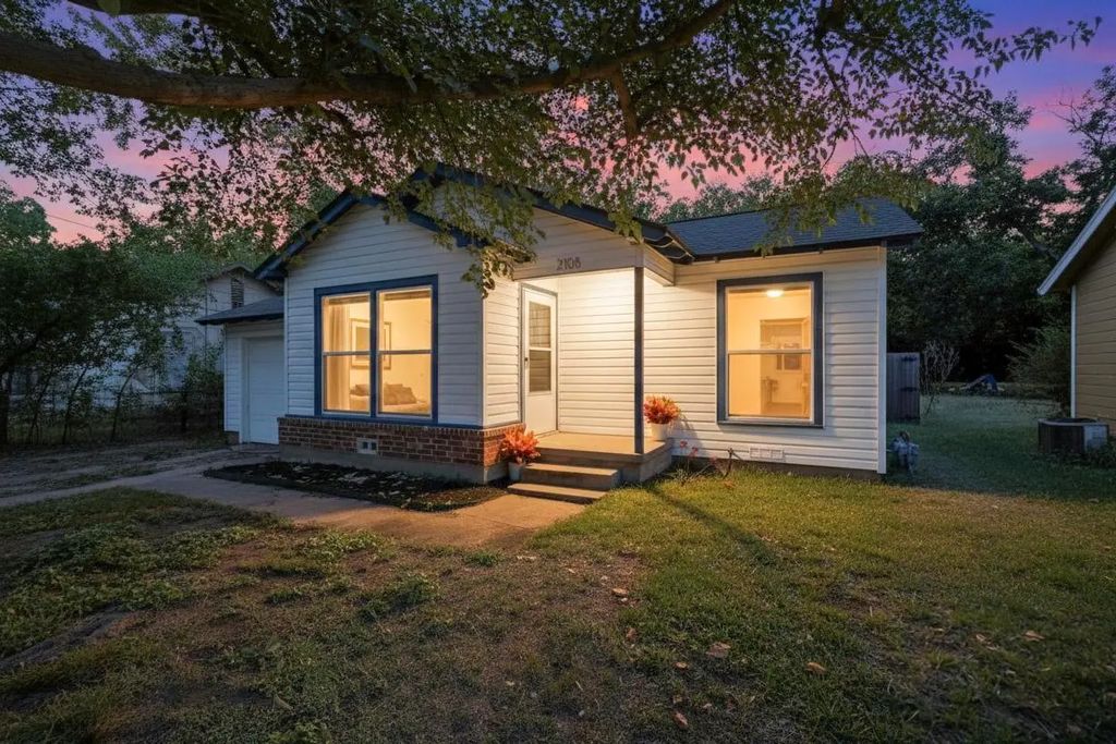 2108 Denison Street, Denton