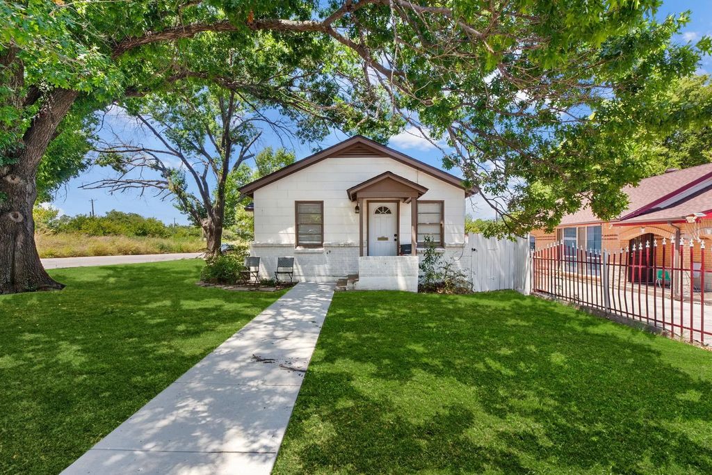 3460 Townsend Drive, Fort Worth
