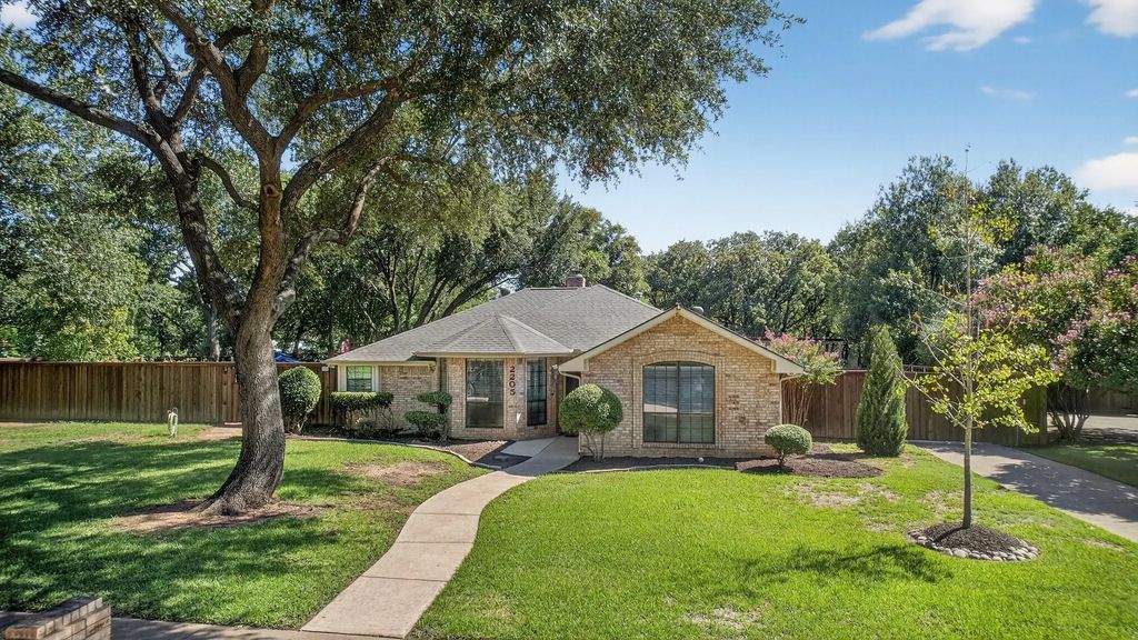 2205 Morriss Court, Flower Mound