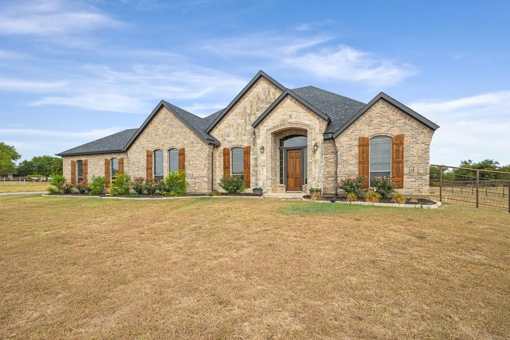 564 Kincannon Lane, Rhome
