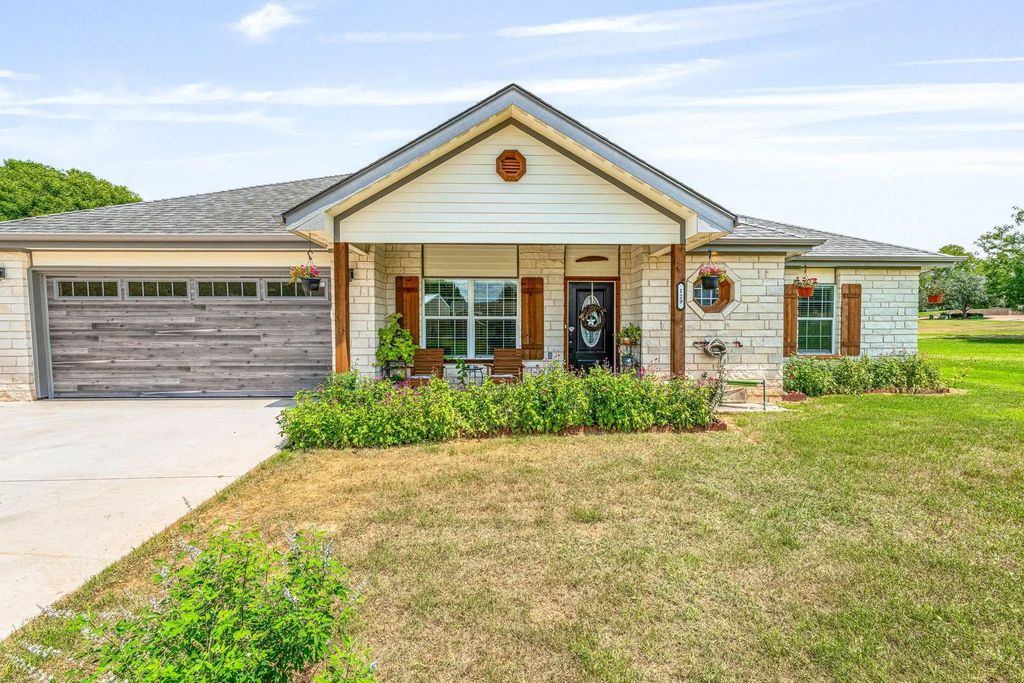 129 Hogan Street, Comanche