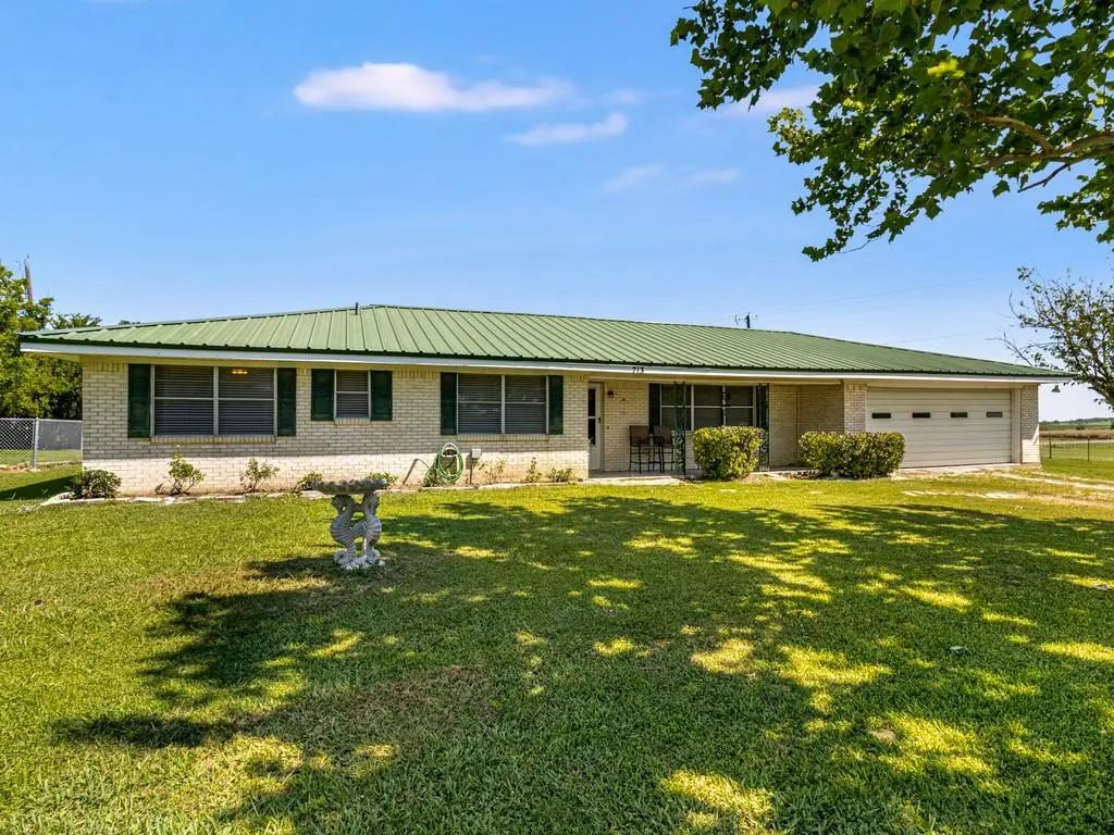 713 E Pace Street, Frost