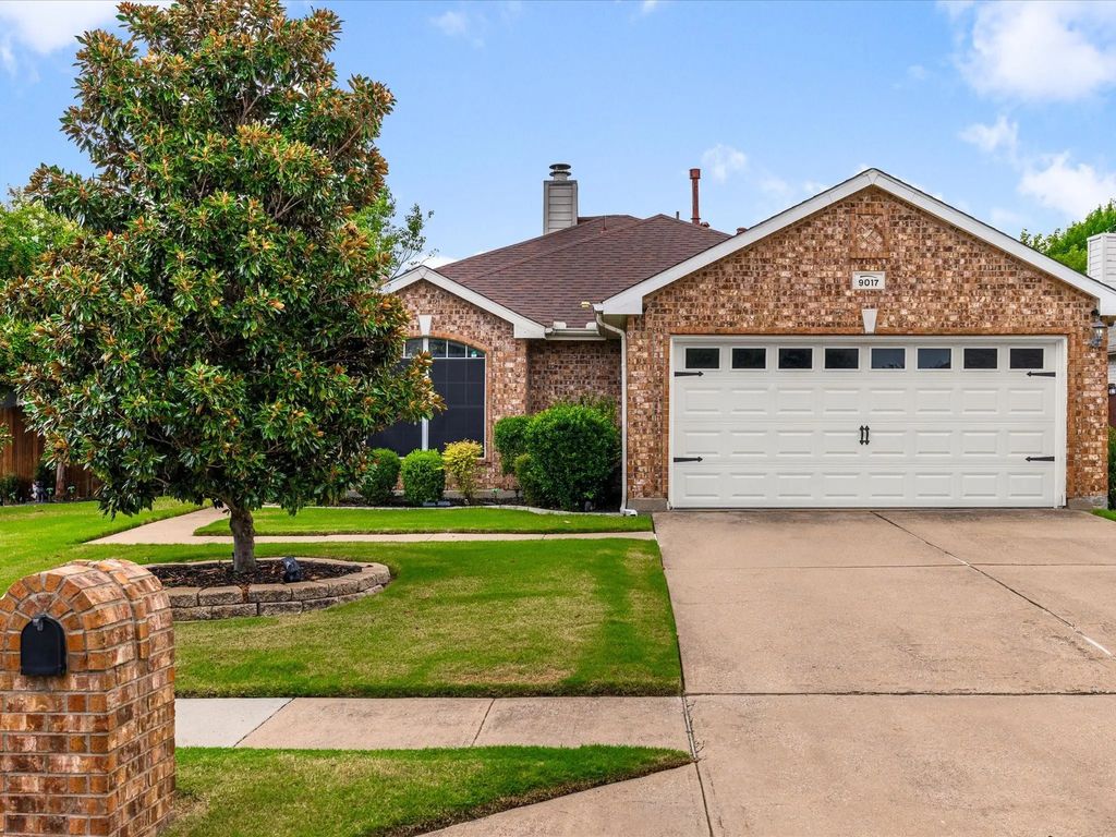 9017 Hampton Court, McKinney