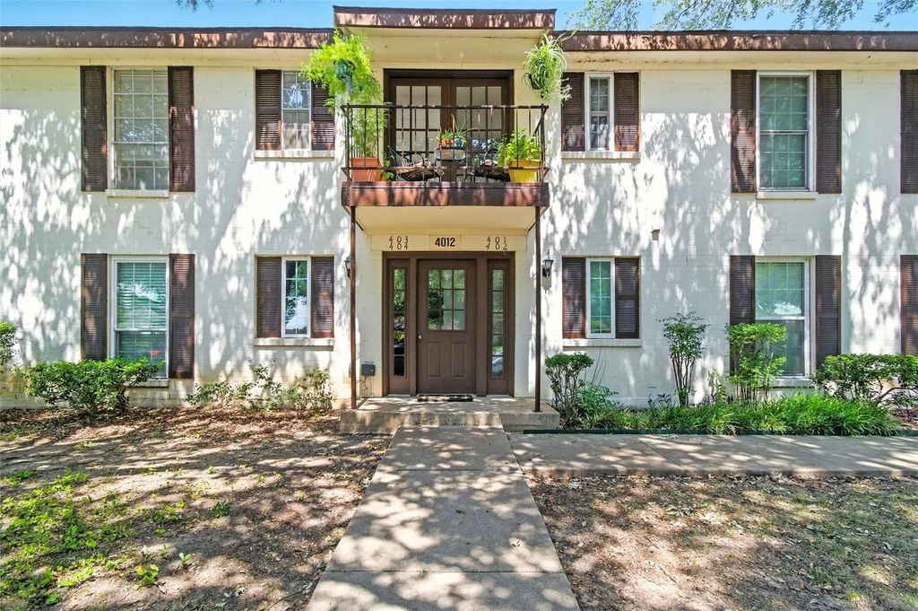 4012 Ridglea Country Club Drive 403, Fort Worth
